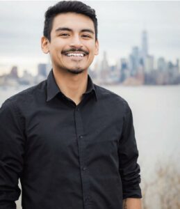 Alex Monroe headshot