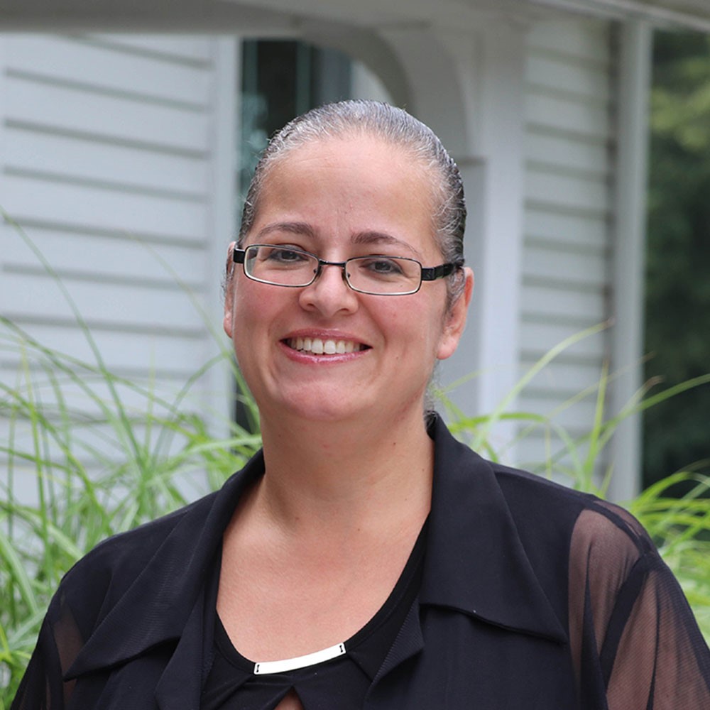 Dr. Alicia Martinez