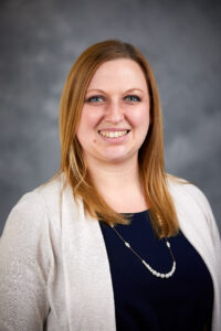 Caitlin Bach headshot