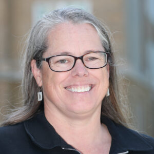 ellen broido headshot