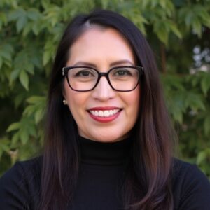 Ebelia Hernandez headshot